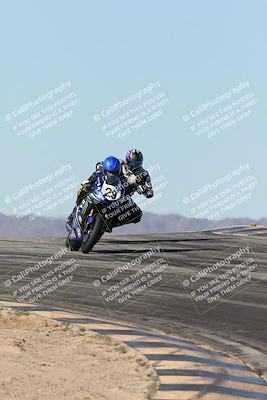 media/Dec-07-2025-CVMA (Sun) [[3e7d2de5dc]]/Race 7-Formula Lightweight Twins Shootout/